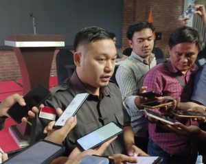 Bawaslu Kabupaten Serang Kordiv Penanganan pelanggaran Abdul Holid saat diwawancarai sejumlah wartawan