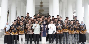 Bupati Serang Ratu Zakiyah dan Kadis DPMD Rudy Suhartono foto bersama PABPDSI Kabupaten Serang usai Audensi di Pendopo Bupati. dok (dokpim)