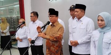 Menteri Desa dan Pembangunan Daerah Tertinggal Yandri Susanto saat Konferensi Pers di Serang usai tinjau KDMP Ranjeng. Dok. (Nurlan)