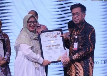 Bank Banten meraih penghargaan Ekbispar Award 2026 dalam pelayanan kepada masyarakat. Dok (ist)