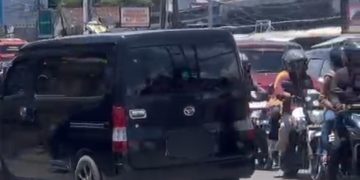Jalan di kawasan pantai Anyer terjadi kemacetan pada libur liburan. Dok. (Ist)