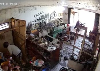 Rekaman vidio CCTV memperlihatkan aksi pencurian yang terjadi di sebuah bengkel bubut di wilayah Kecamatan Tanara. Dok. (Ist)