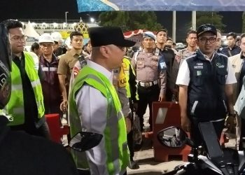 Menhub Dudy Purwagandhi Tinjau pelabuhan Ciwandan pastikan para pemudik aman dan nyaman. Dok. (Nurlan)