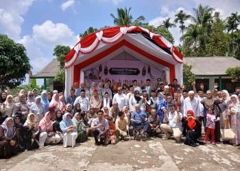 Foto Bersama Keturunan Keluarga TB. Abdul Hasan. Dok. (Nurlan)