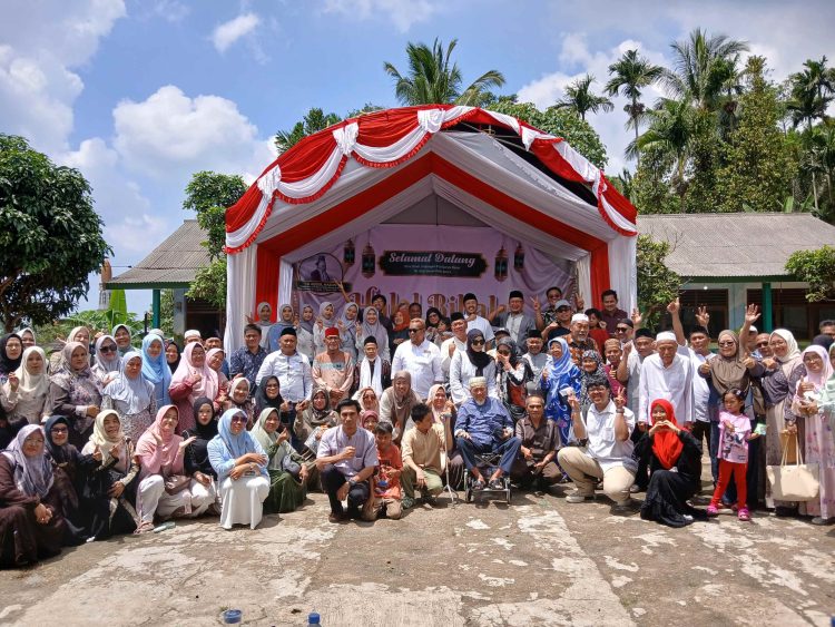 Foto Bersama Keturunan Keluarga TB. Abdul Hasan. Dok. (Nurlan)
