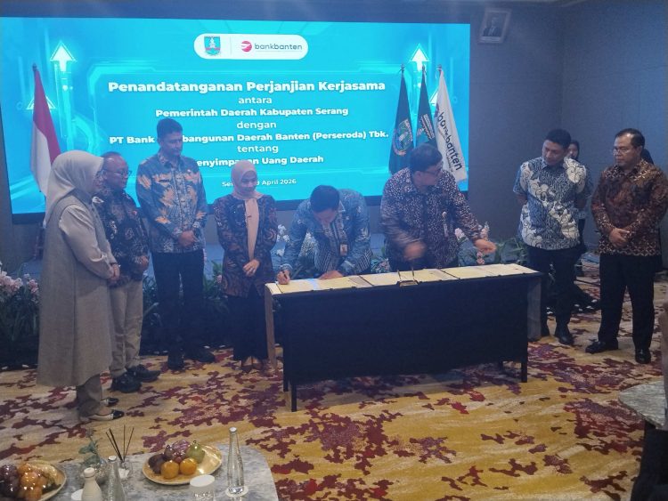 Pemkab Serang dengan Bank Banten Sepakat Melakukan Perjanjian Penandatanganan Kerjasama. Dok. (Nurlan)