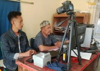 Petugas UPT Kecamatan saat Melayani Pelayanan secara hybrid Online dokumen Adminduk selama libur dan cuti bersama.Dok. (Istimewa)