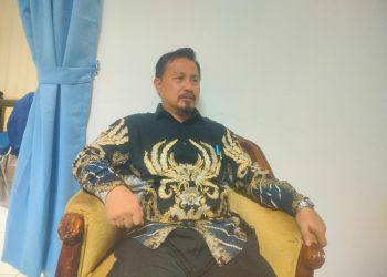 Kabag Kesra Kabupaten Serang Rochdian Aglan saat ditemui diruang kerjanya. Dok. (Nurlan)