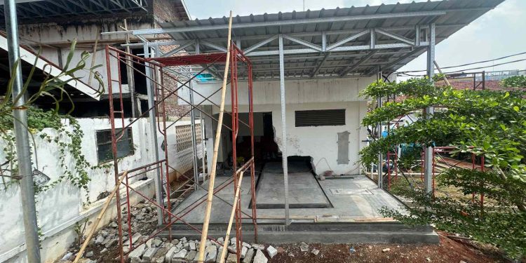 Proyek pembangunan Ruang Genset milik Bank Banten di Kelurahan Cipare, Link Benggala, kota Serang. Dok. (Ist)