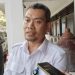 Kepala DPUPR Kabupaten Serang, Mochamad Roni Natadipradja saat di wawancarai wartawan perihal temuan BPK. di gedung Setda. Dok (Nurlan)