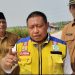 PPK Kementerian PU Hadi Kusnadi di Dampingi Kades Ata Sumarta dan Sekmat Carenang Sudrajat. Dok. (Nurlan)