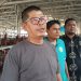 Ketua BUMDes Kiat Berbenah Ismail dan Pengurus beserta Sekdes Kragilan Elzan usai memanen telur di peternakan. Dok (Nurlan)