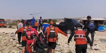 Tim SAR Gabungan Temukan Korban Terseret Arus di Perairan Merak dalam Kondisi Meninggal Dunia. Dok. (Ist)
