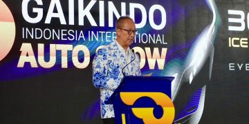 Menteri Perindustrian Agus Gumiwang Kartasasmita saat menyampaikan capaian pertumbuhan penjualan kendaraan listrik. Dok. (Ist)