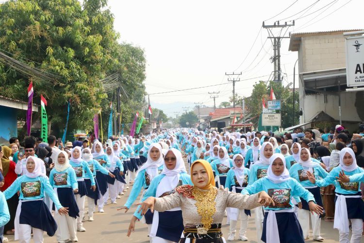 4500 Warga Ikuti Tari Kolosal di Kecamatan Padarincang Kabupaten Serang. Dok. (Ist)