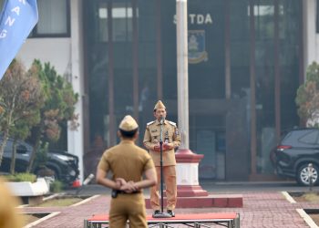 Inspektorat Kabupaten Serang Sugi Hardono saat menjadi Pembina Apel Gabungan Aparatur Sipil Negara (ASN) di Halaman Pendopo Bupati Serang. Dok. (Ist)