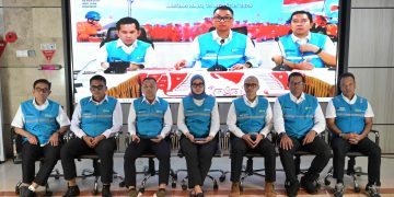 Suasana konferensi pers siaga kelistrikan HUT ke-81 Kemerdekaan RI yang dilaksanakan hybrid di PLN Unit Induk Pusat Pengatur Beban Jawa, Madura, dan Bali (UIP2B Jamali), Depok, Jawa Barat, dan PLN Unit Pelayanan Pelanggan Flores Bagian Barat, Manggarai Barat, pada Sabtu malam (15/8), dok (ist)