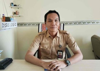 Kabid Koperasi pada Dinas Koperasi, UMKM, Perindustrian dan Perdagangan (Diskoumperindag) Kabupaten Serang, Muhammad Rifqi saat ditemui diruang kerjanya. Dok (Nurlan)