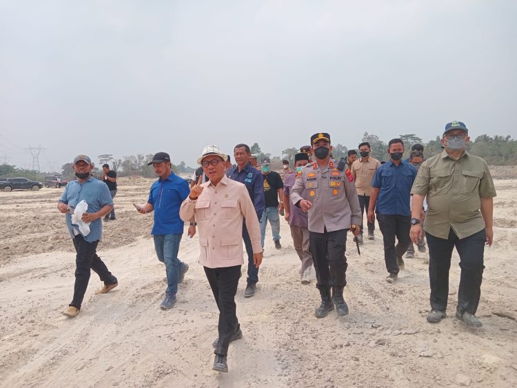 Mendes Yandri Susanto sidak galian c di Kragilan Kabupaten Serang, Banten. Dok (ist)