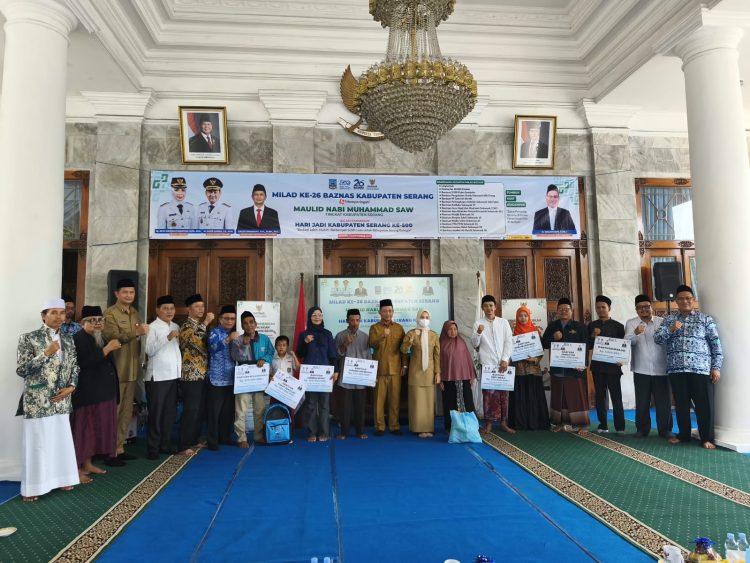 Rayakan Milad ke-26, Baznas Kabupaten Serang Salurkan Berbagai Jenis Bantuan kepada Mustahik. Dok (Nurlan)