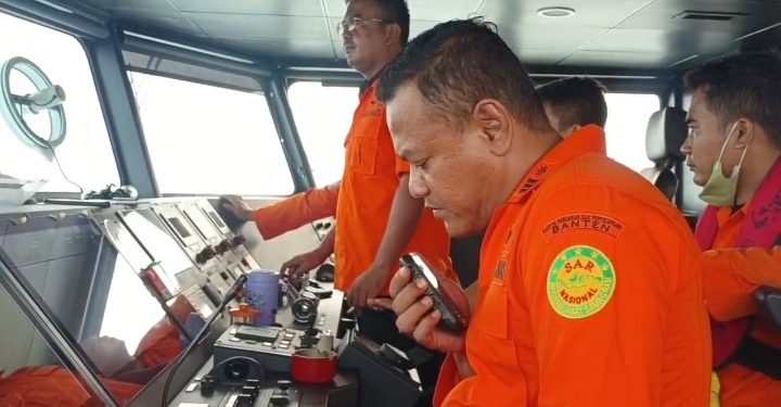 Hari kedua pencarian, basarnas perluas area pencarian speedboat yang hilang kontak di selat Sunda. Dok. (Ist)