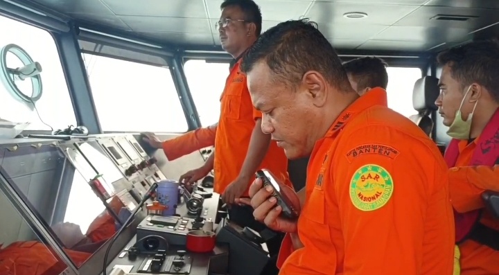 Hari kedua pencarian, basarnas perluas area pencarian speedboat yang hilang kontak di selat Sunda. Dok. (Ist)