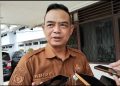 Kepala Bidang Pembinaan Sekolah Dasar, Abidin Nasyar saat di wawancarai terkait program sekolah. Dok (Nurlan)