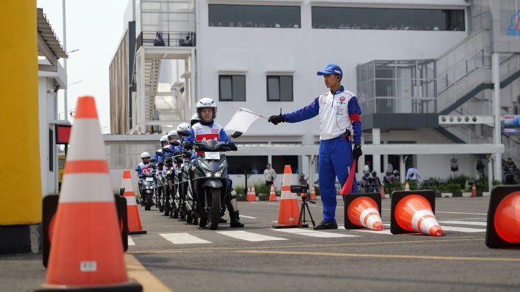 Cari Aman Academy Cetak Generasi Penggerak Keselamatan Berkendara. Dok. (Ist)