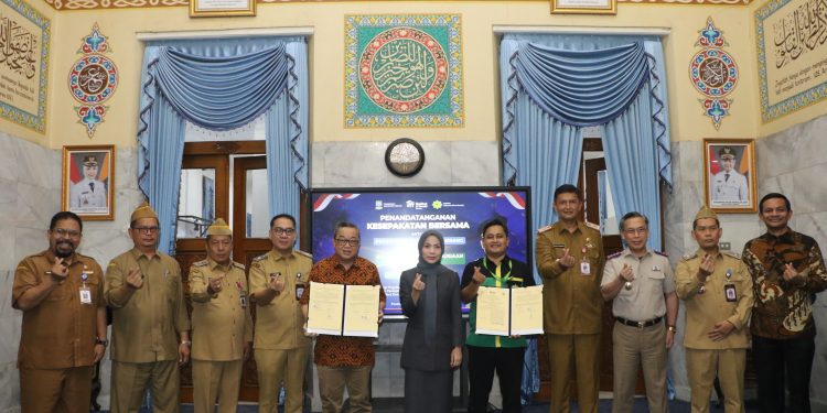 Pemkab Serang Teken MoU dengan dua Lembaga dalam penataan kawasan kumuh di Kecamatan. Dok. (Ist)