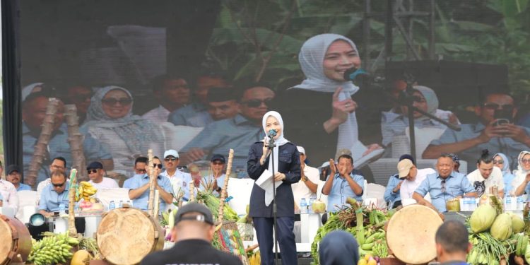 Bupati Serang Ratu Rachmatuzakiyah secara resmi membuka Sangga Nagara Festival 3 di Lapangan Rancanini, Kecamatan Padarincang pada Kamis, 15 Oktober 2026. Dok. (Ist)