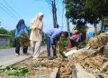 Tembok pagar SDN Pabuaran, Kecamatan Pamarayan, Ambruk setelah diguyur hujan semalaman. Dok. (Ist)