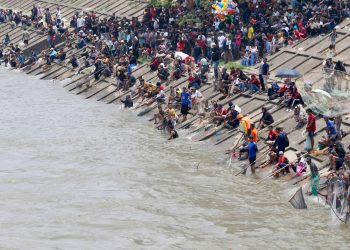 Warga Antusias Sambut Bedolan di Bendungan Pamarayan, Kabupaten Serang, Sabtu, (17/10/2026).