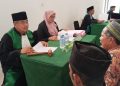 Para Pasutri mengikuti sidang isbat yang digelar pemerintah kecamatan carenang. Dok (Nurlan)